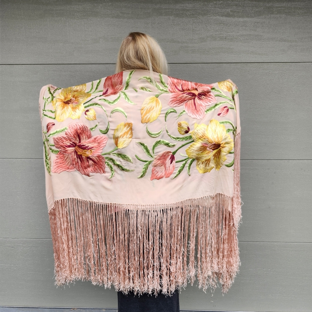 Vintage Gorgeous Rare Cleaned Silk Embroidered Floral Fringe Piano Shawl, $195 - Picture 8 of 12
